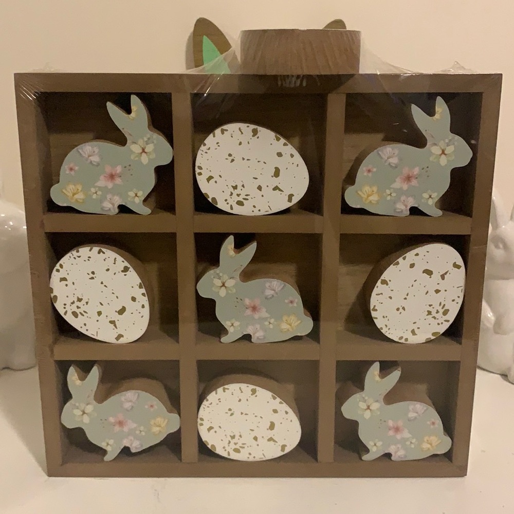 Easter Tic Tac Toe Decorative Tabletop. Brand New with Sealed Wrapper.
